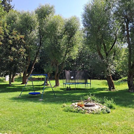 Chwila Moment - Dom W Okolicy Czarnej Gory, Nad Rzeka Villa สโตรเนีย ชล็องสเกีย ภายนอก รูปภาพ