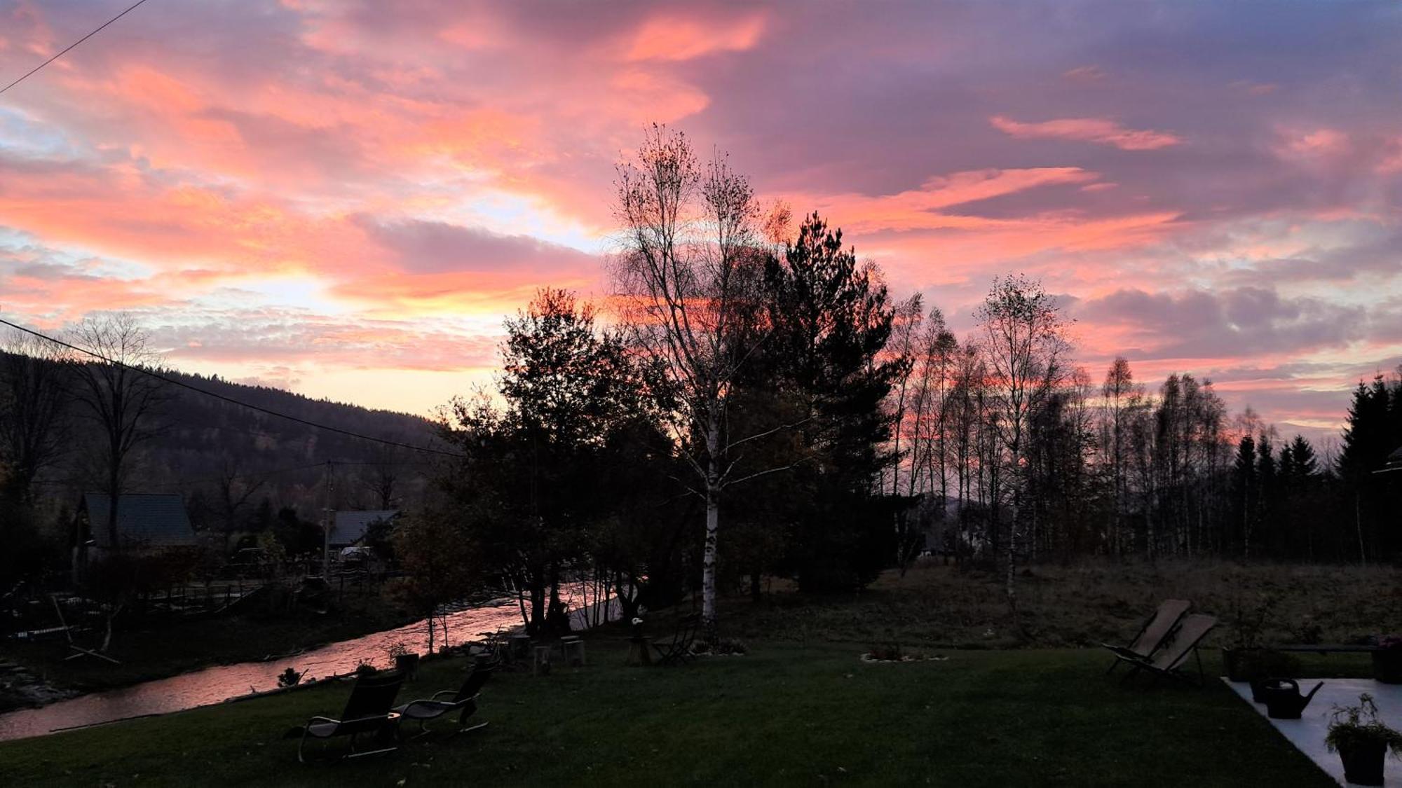 Chwila Moment - Dom W Okolicy Czarnej Gory, Nad Rzeka Villa สโตรเนีย ชล็องสเกีย ภายนอก รูปภาพ
